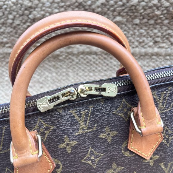 Louis Vuitton Monogram Alma PM - Picture 4 of 7